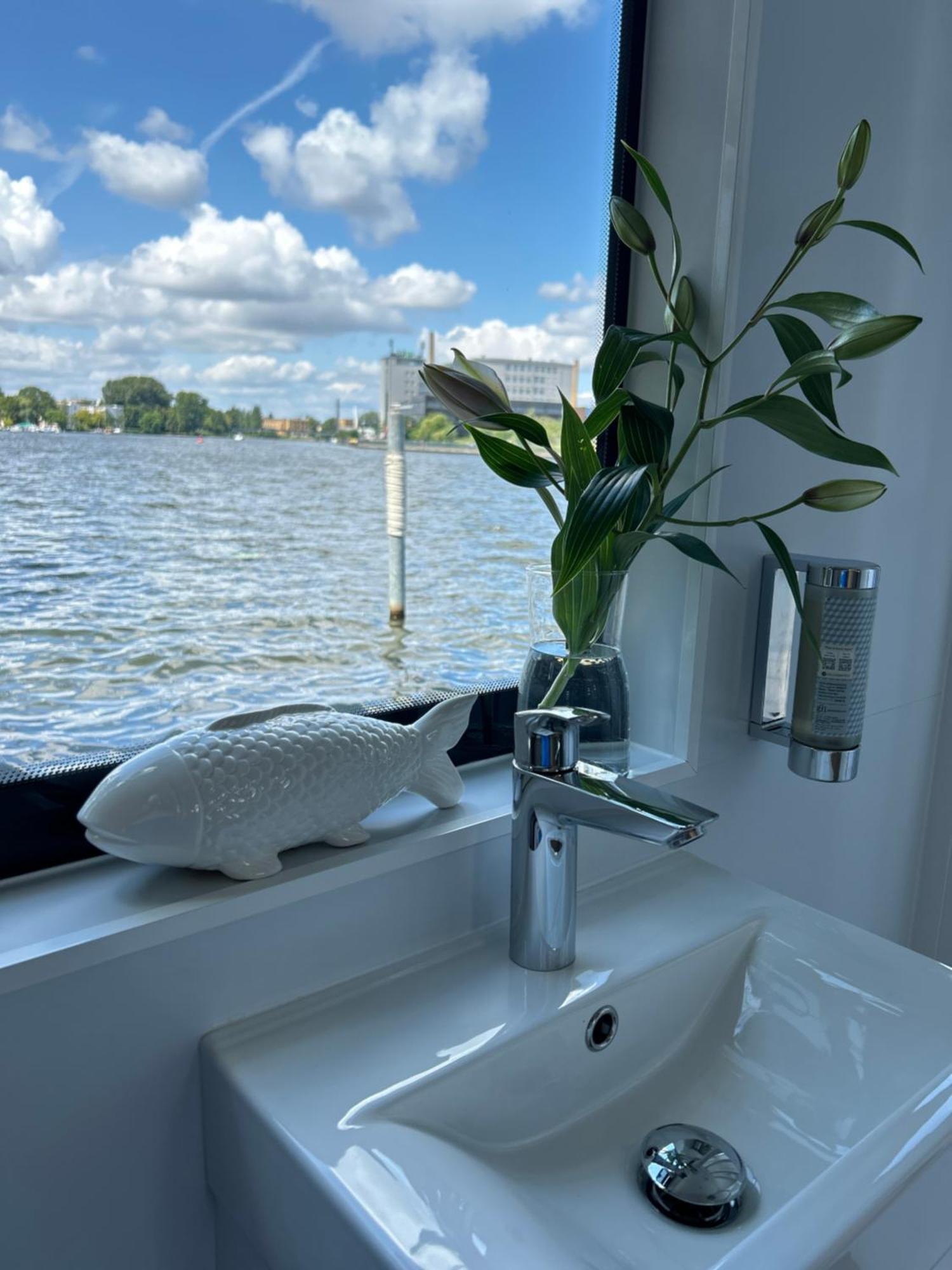 Hotel Nena Hausboot Berlin Exterior foto